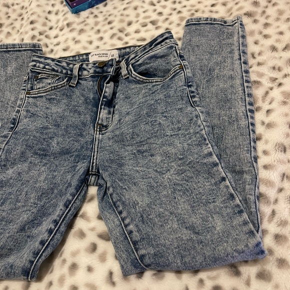 SOLD🤍✌🏻 - Picture 4 of 4